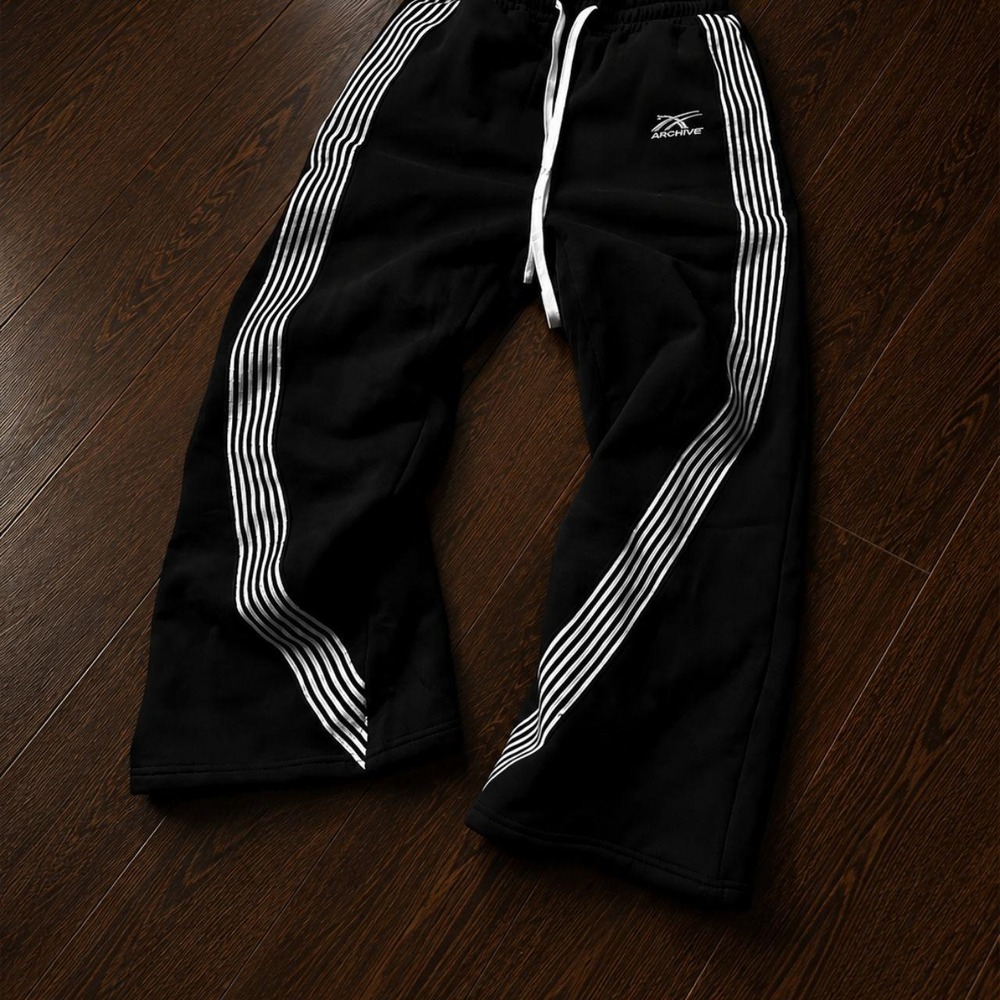 Black archive large sweatpants